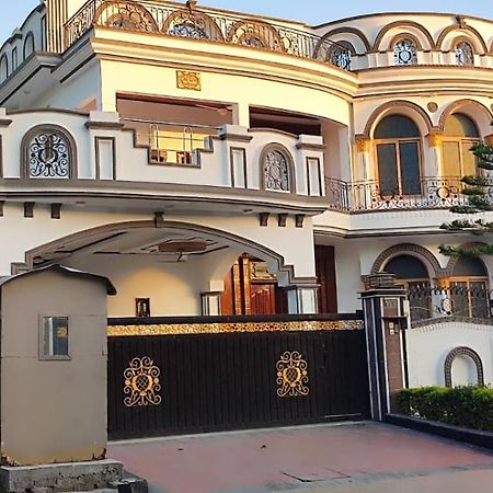 Butt Lodges 2 Islamabad Esterno foto