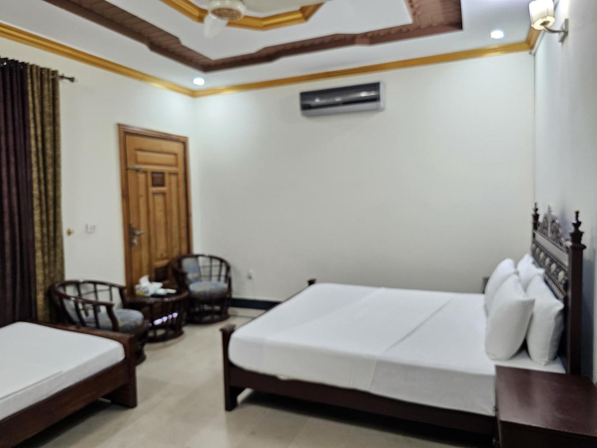 Butt Lodges 2 Islamabad Esterno foto