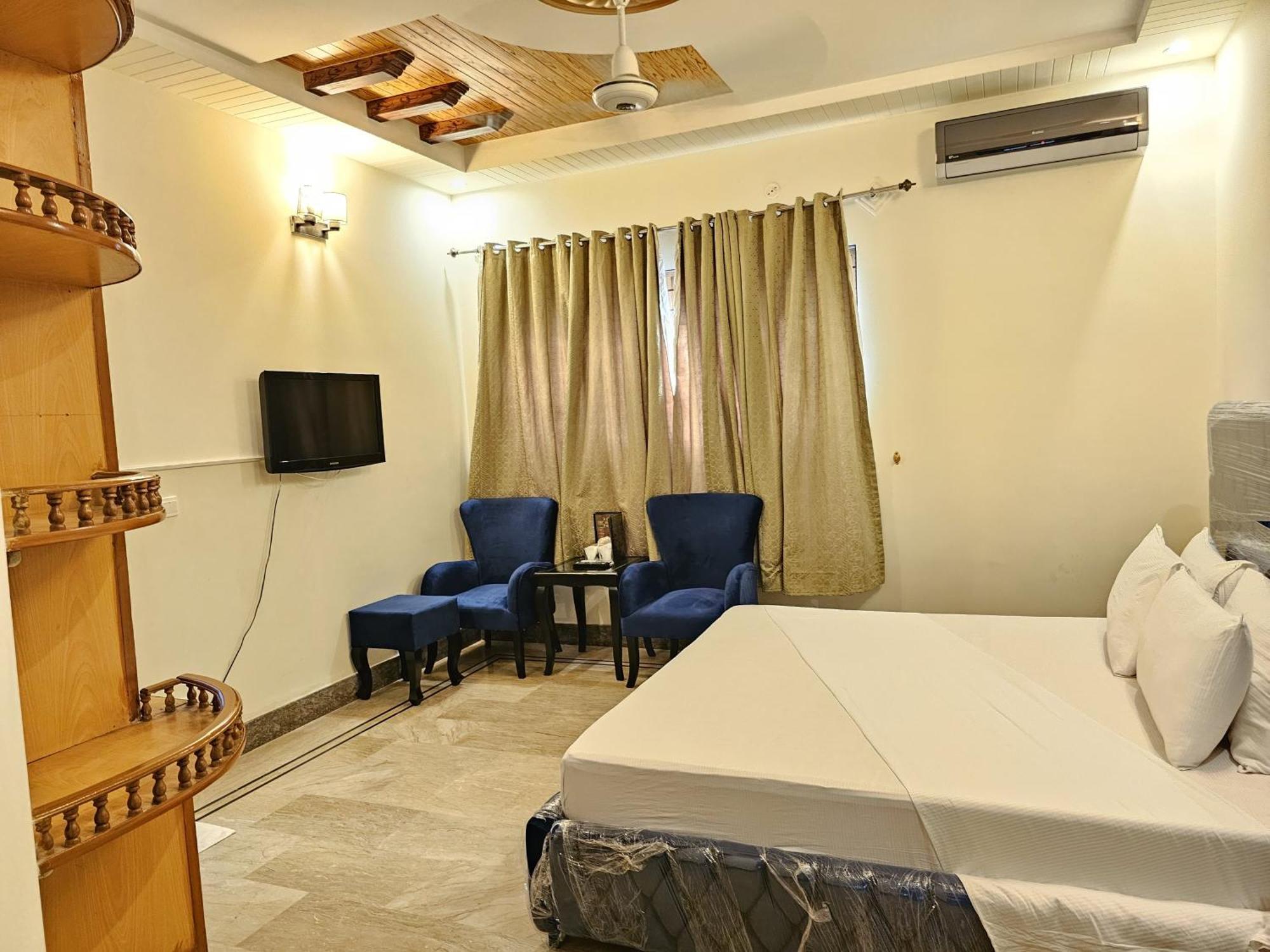 Butt Lodges 2 Islamabad Esterno foto